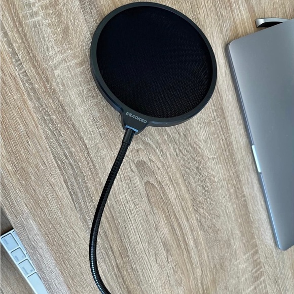 2 microphones and 2 filters - Picture 3 of 4